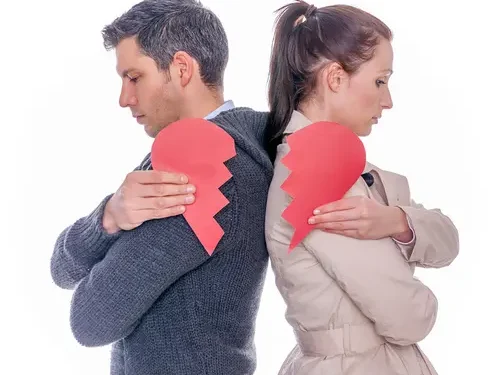 إثارة غيرة الرجل طريقة فاشلة لاسترجاع الحبيب