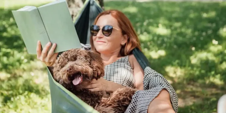 أفضل 10 كتب تدعم الثقة بالنفس للمرأة العربية