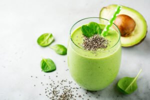 سموزي السبانخ والأفوكادو