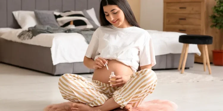 فوائد زيت الورد للحامل