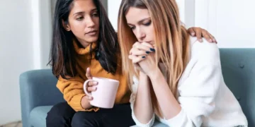 العلاقة بين التعاطف والقلق